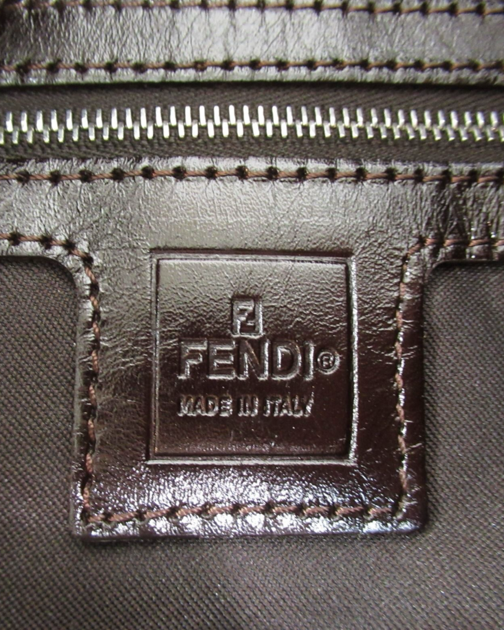 Bolsa Fendi Baguette Zucca