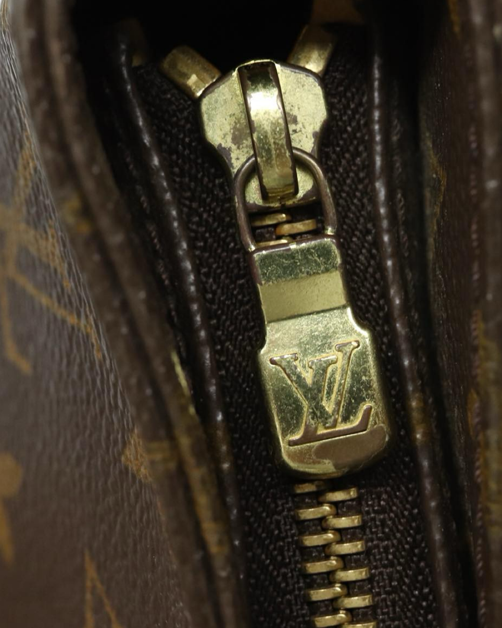 Bolsa Louis Vuitton Looping GM